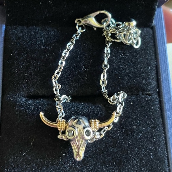 Silver and gold bull skull bracelet - Picture 4 of 5